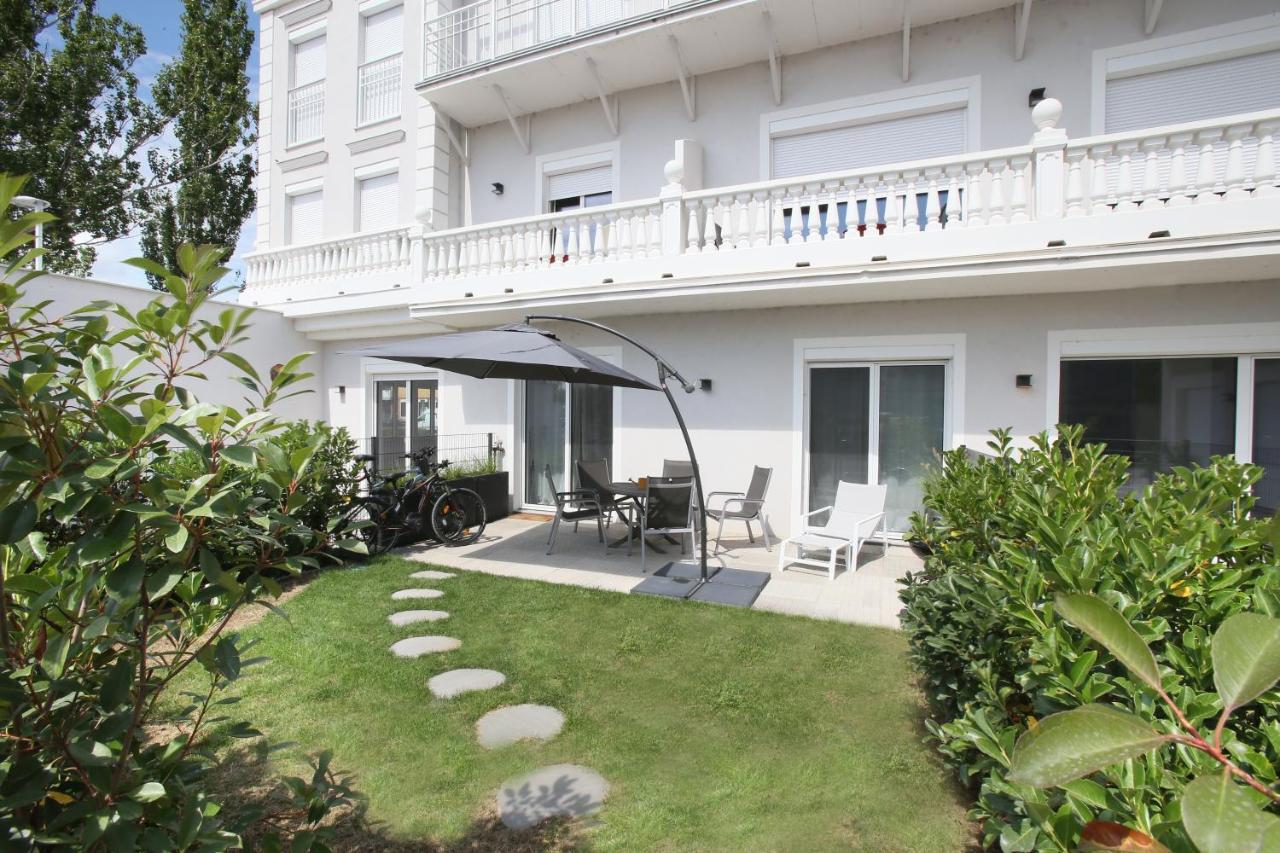 25H Spa-Residenz Pools In & Out, Private Garden & Beach Neusiedl am See Exterior photo